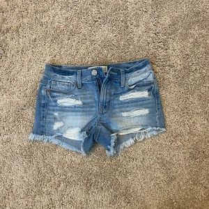 💜 SALE: BUNDLE 2 FOR $15💜 Distressed jean shorts